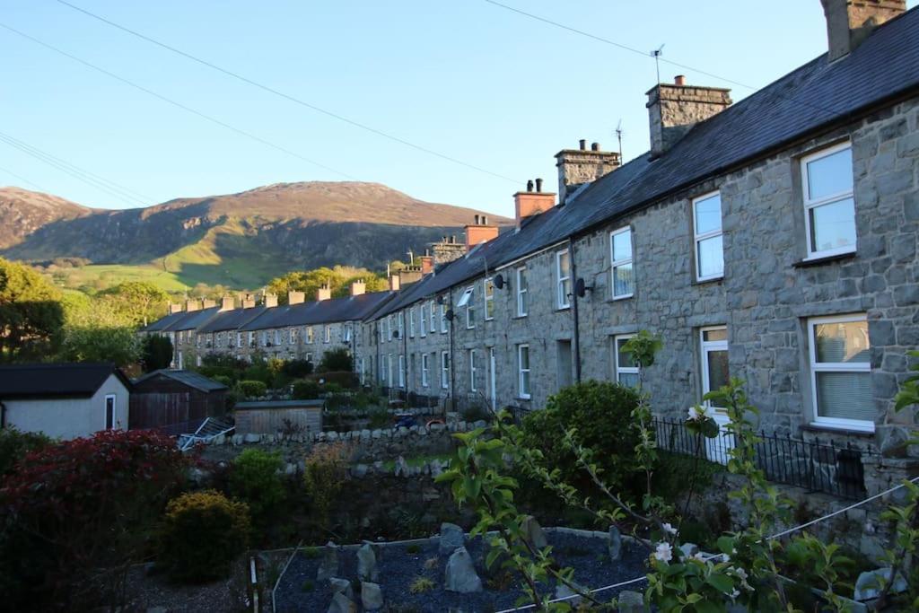 Riverside Cottage Walking Distance Into Caernarfon Exterior photo